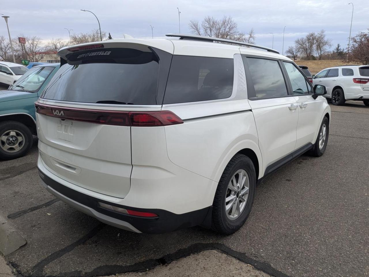 2024 Kia Carnival LX FWD Photo