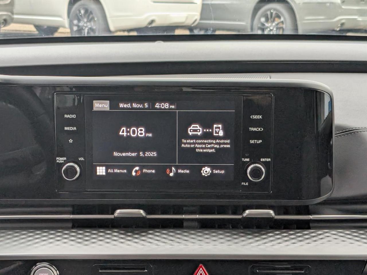 2024 Kia Carnival LX FWD Photo