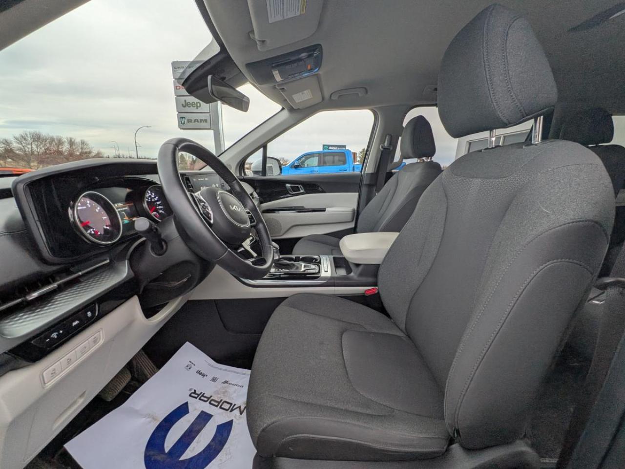 2024 Kia Carnival LX FWD Photo