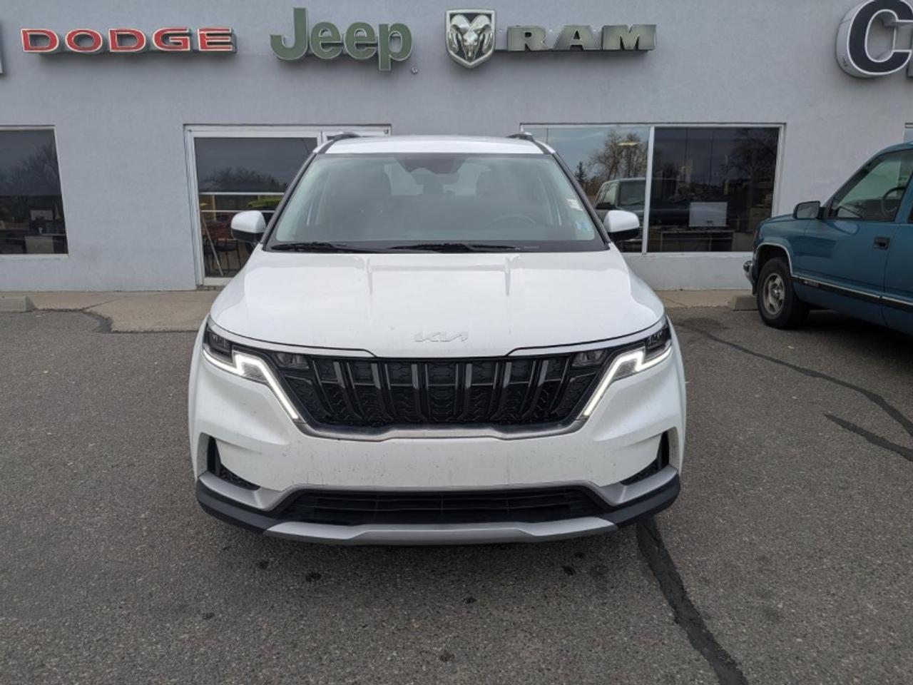 2024 Kia Carnival LX Photo