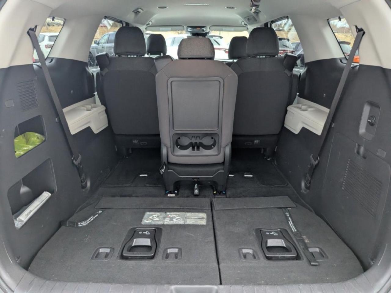 2024 Kia Carnival LX Photo