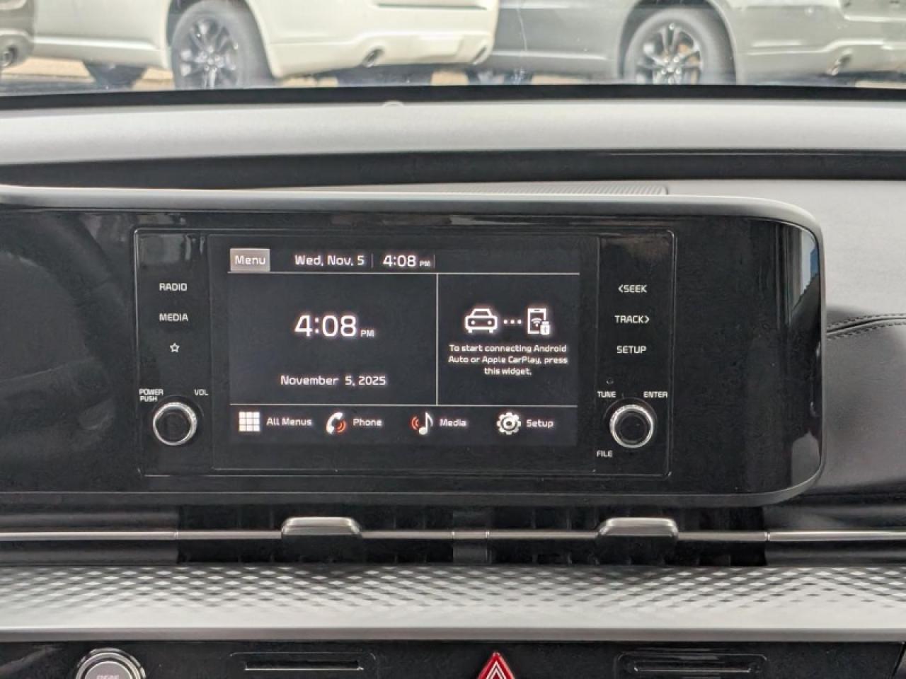 2024 Kia Carnival LX Photo