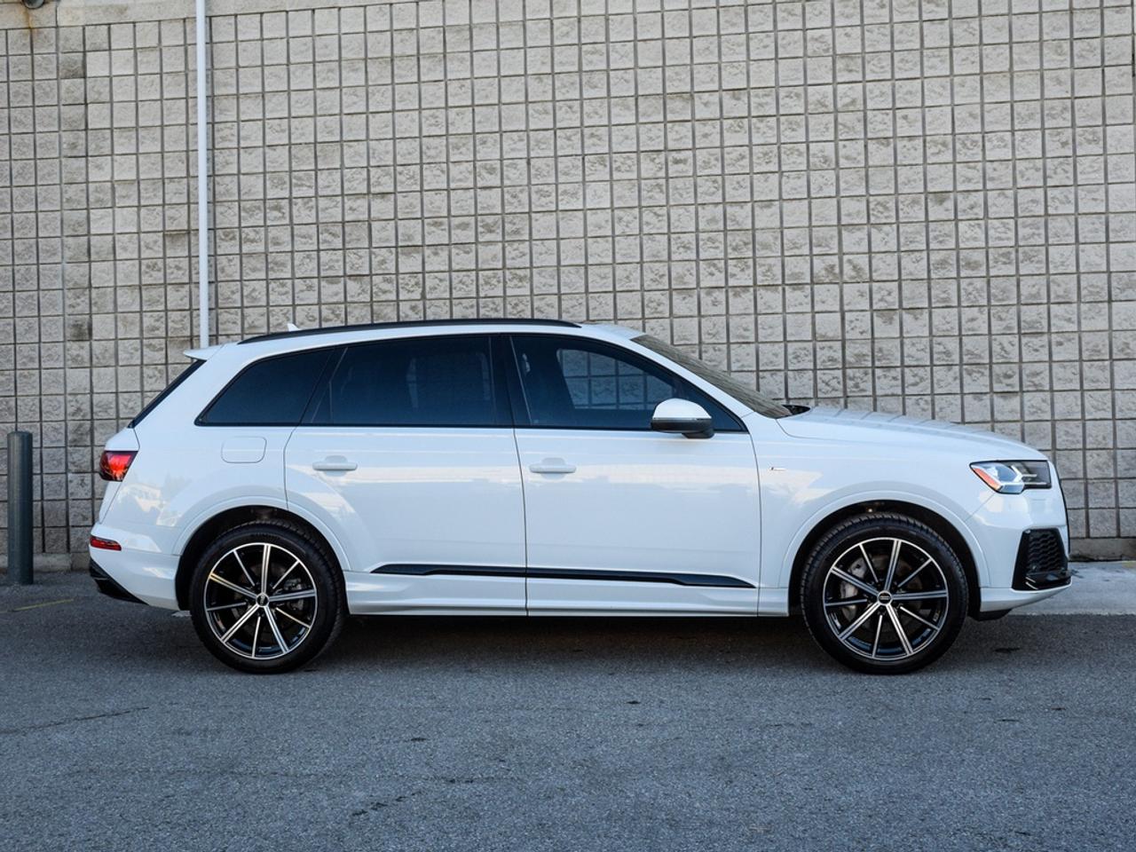 2022 Audi Q7 55 Komfort Photo2