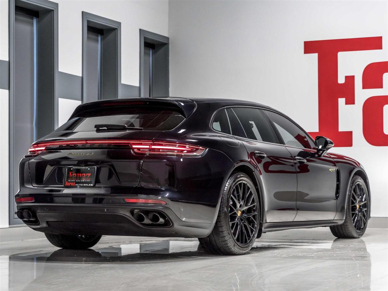 2019 Porsche Panamera 4 E-Hybrid|SPORT TURISMO|PREMIUM PKG|SPORT CHRONO|BOSE Photo2