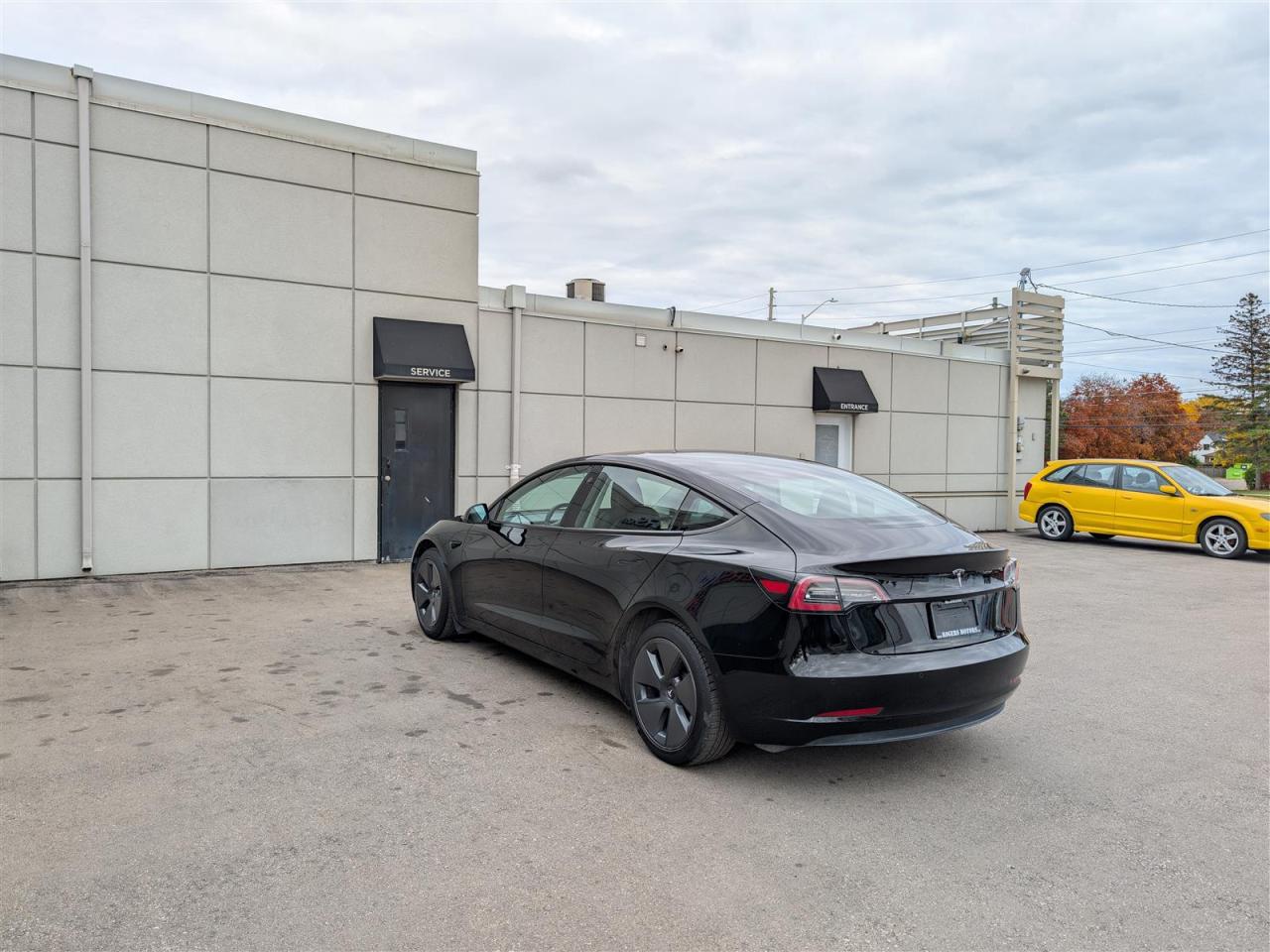 2021 Tesla Model 3 STANDARD RANGE PLUS Photo2