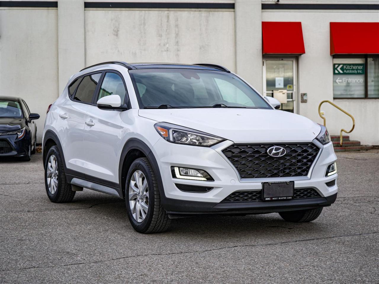 2020 Hyundai Tucson PREFERRED AWD | w/SUN & LEATHER | NO ACCIDENTS Photo3