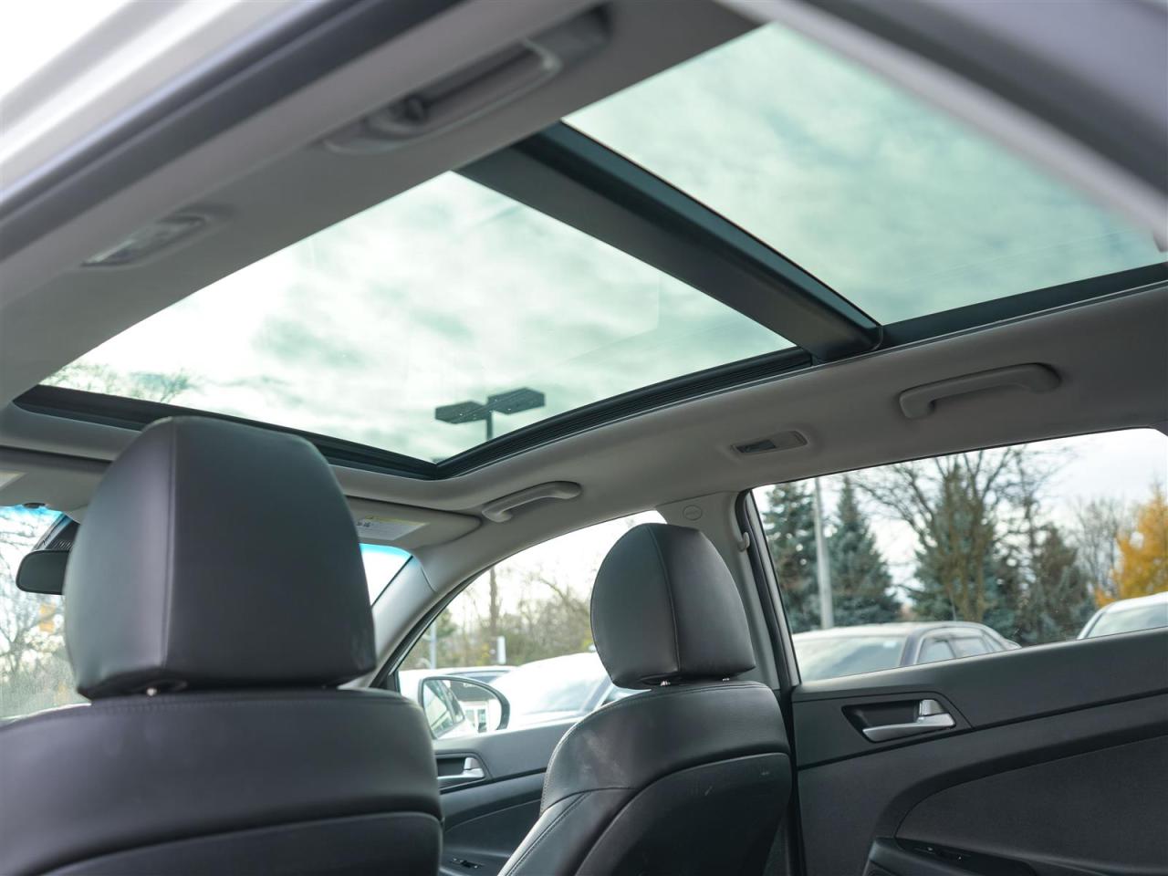 2020 Hyundai Tucson PREFERRED AWD | w/SUN & LEATHER | NO ACCIDENTS Photo