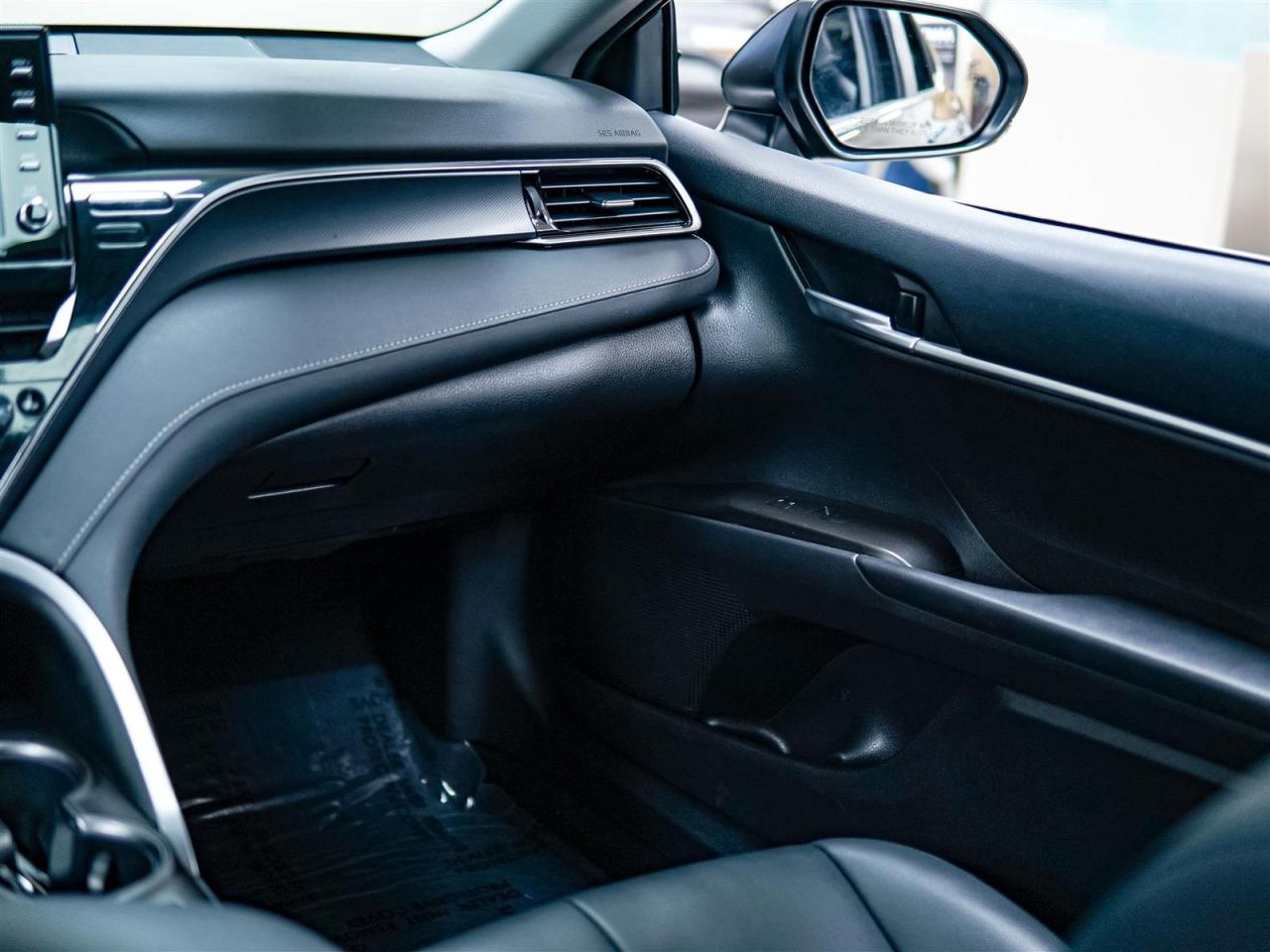 2023 Toyota Camry Hybrid | SE UPGRADE | SUNROOF | NO ACCIDENTS Photo