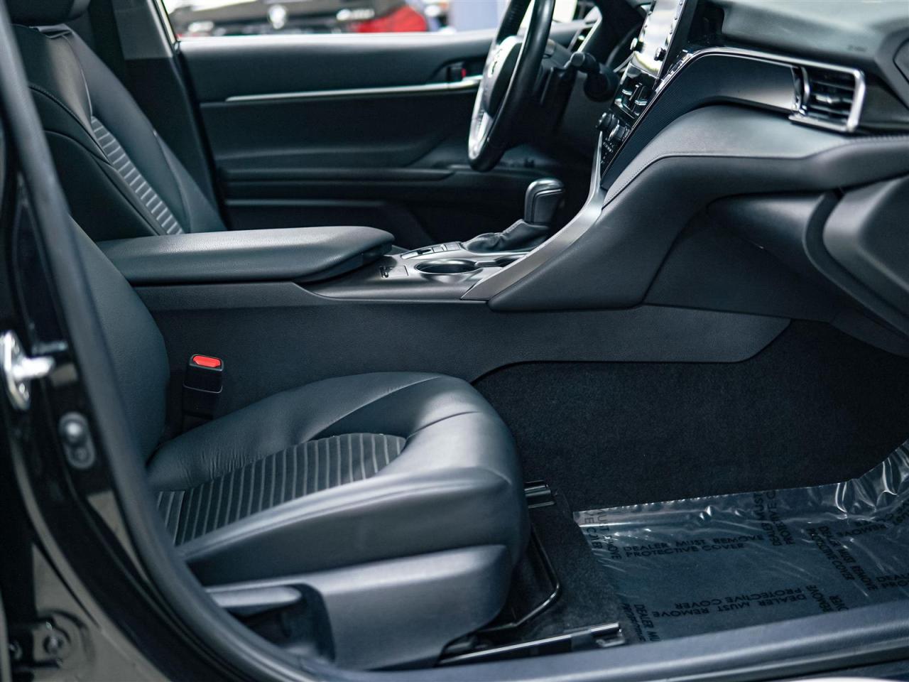 2023 Toyota Camry Hybrid | SE UPGRADE | SUNROOF | NO ACCIDENTS Photo