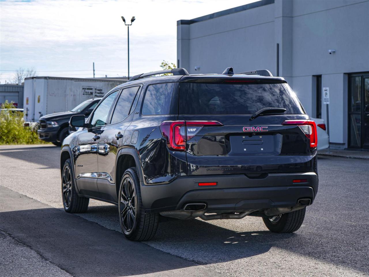 2022 GMC Acadia SLT AWD | 7 PASS | LEATHER | SUNROOF Photo