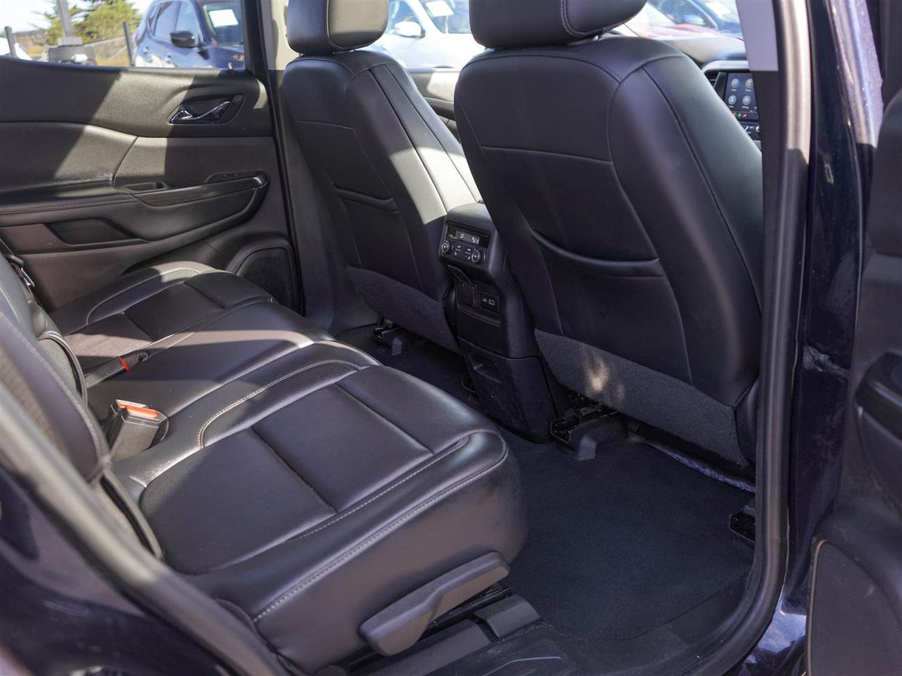 2022 GMC Acadia SLT AWD | 7 PASS | LEATHER | SUNROOF Photo