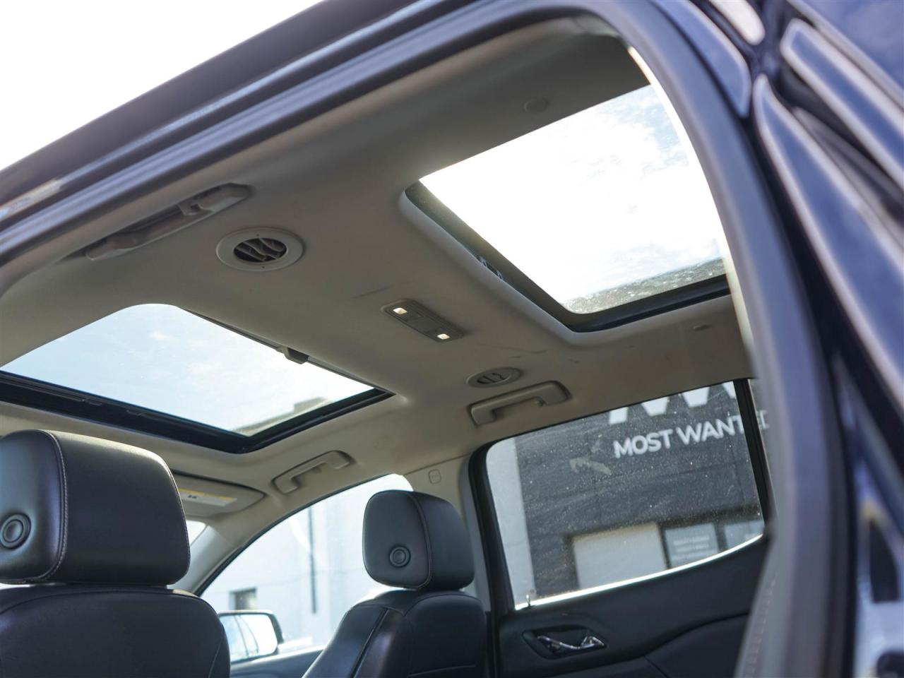 2022 GMC Acadia SLT AWD | 7 PASS | LEATHER | SUNROOF Photo