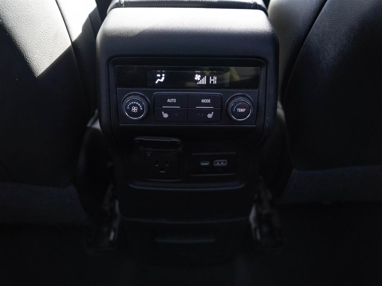 2022 GMC Acadia SLT AWD | 7 PASS | LEATHER | SUNROOF Photo