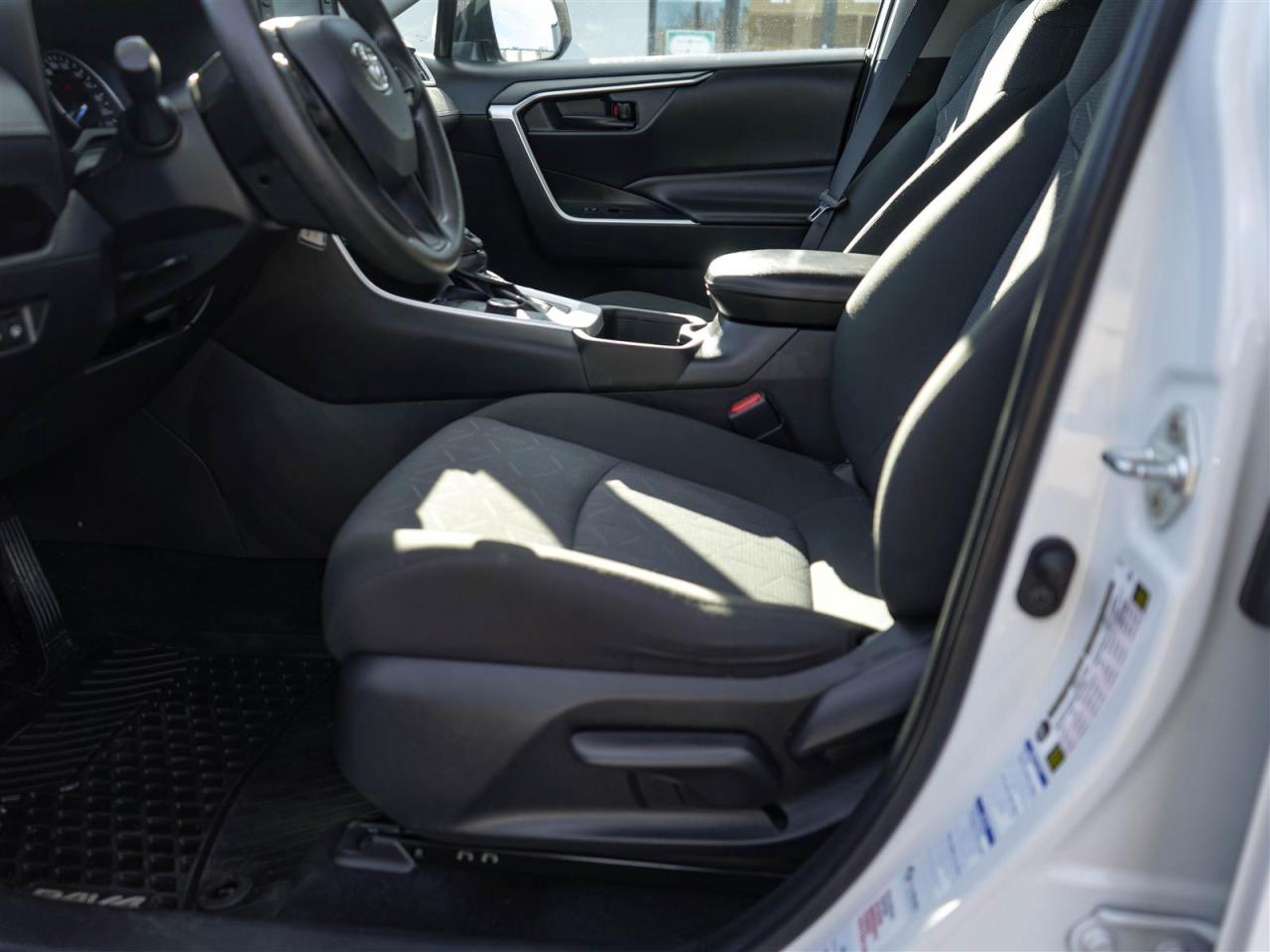 2022 Toyota RAV4 HYBRID LE AWD | 7 SERVICE RECORDS | NO ACCIDENTS Photo