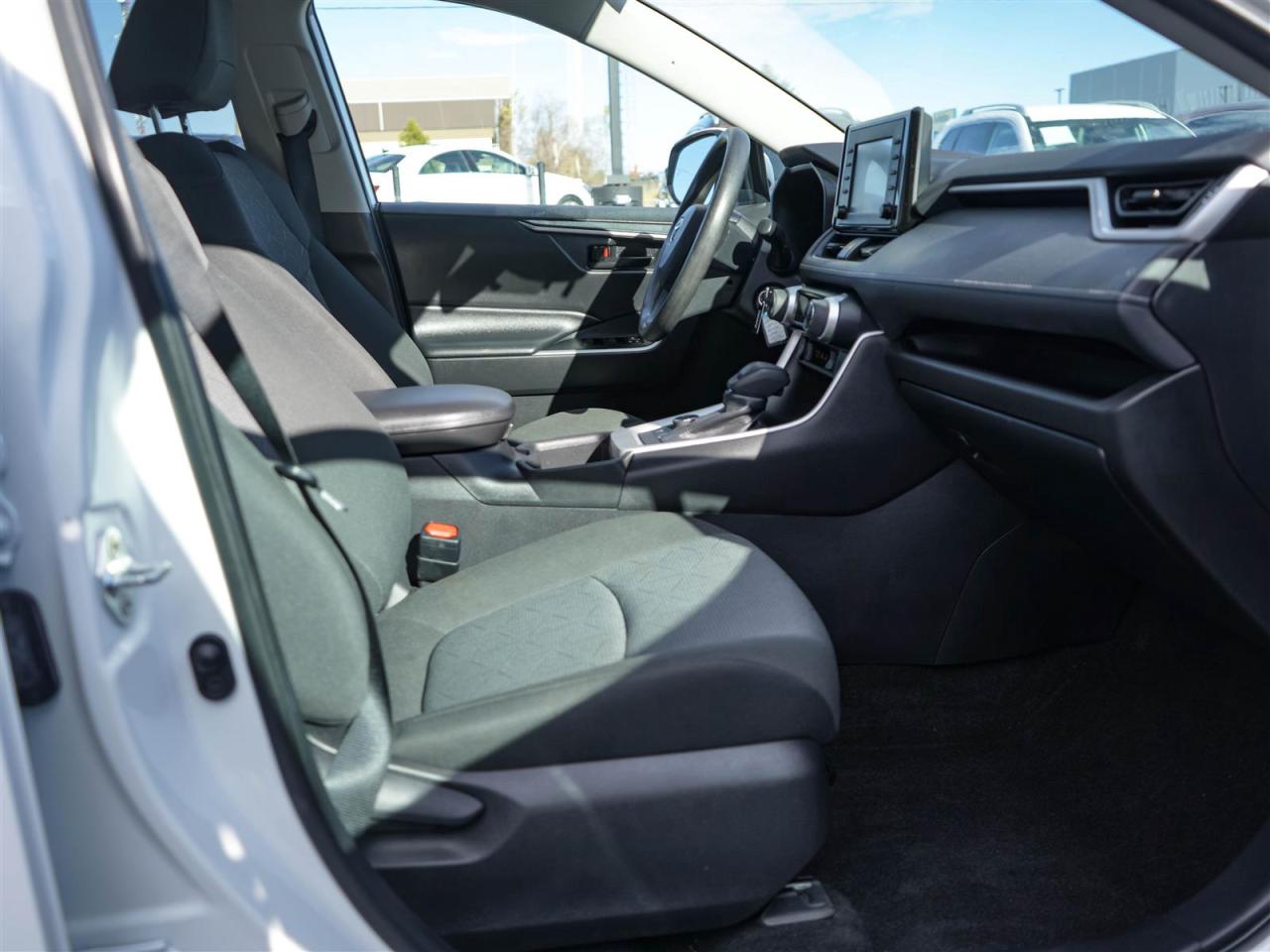 2022 Toyota RAV4 HYBRID LE AWD | 7 SERVICE RECORDS | NO ACCIDENTS Photo