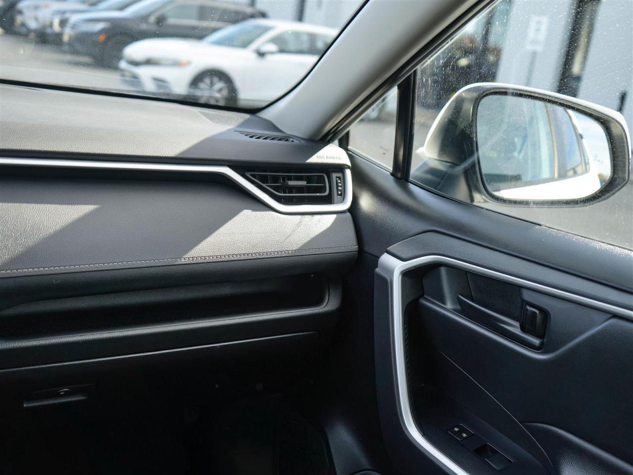 2022 Toyota RAV4 HYBRID LE AWD | 7 SERVICE RECORDS | NO ACCIDENTS Photo