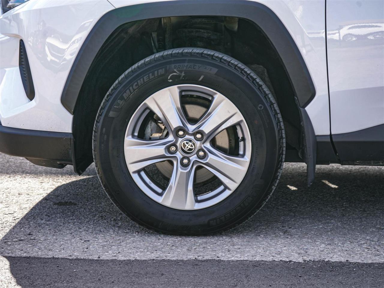 2022 Toyota RAV4 HYBRID LE AWD | 7 SERVICE RECORDS | NO ACCIDENTS Photo