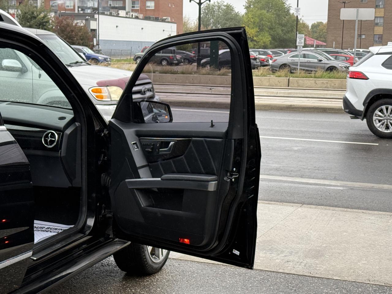 2015 Mercedes-Benz GLK-Class 250 //AMG SPORT PKG | 360 CAM | UPGRADED | CARPLAY Photo