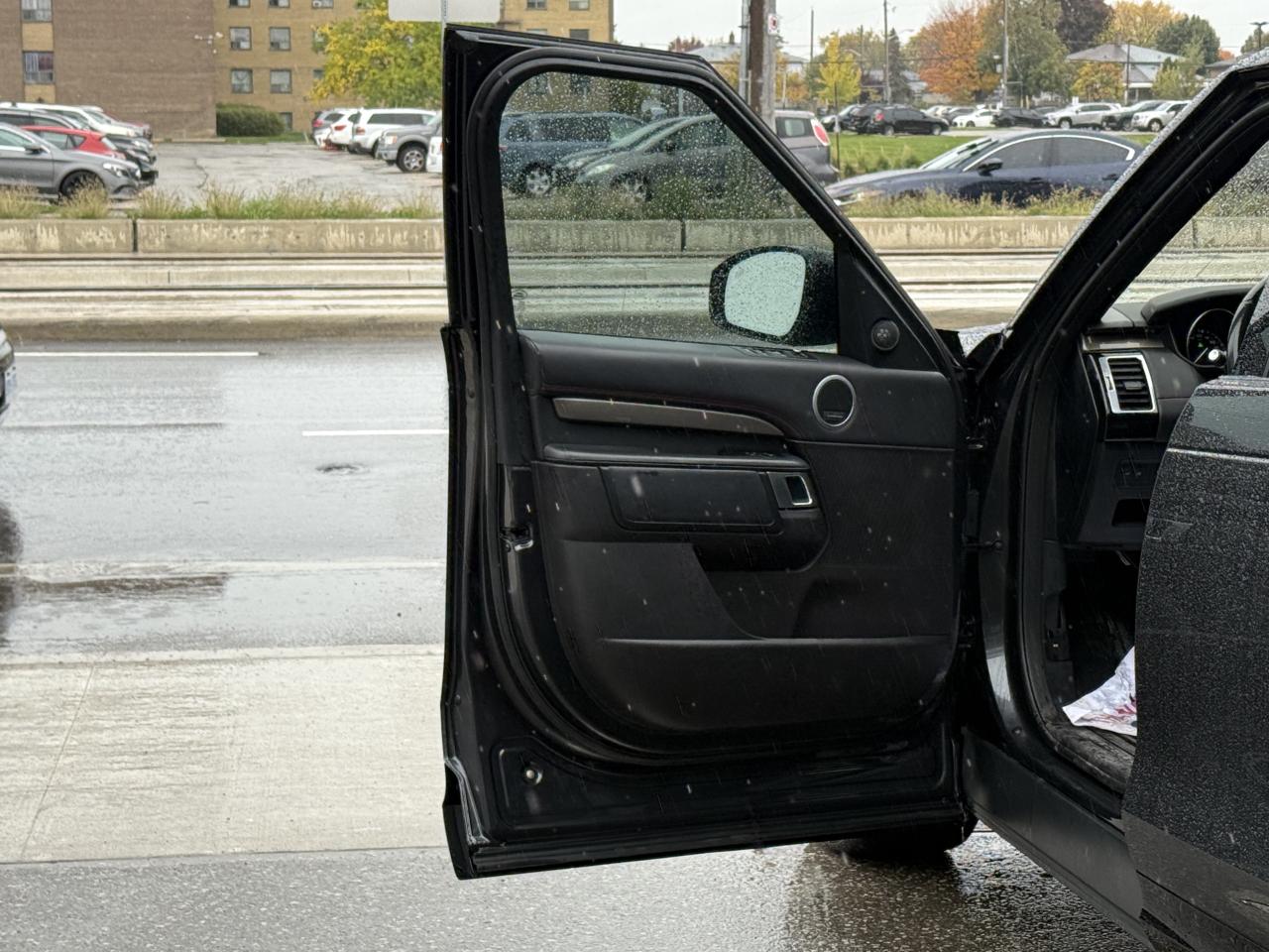 2017 Land Rover Discovery HSE LUXURY TD6 | MERIDIAN | PANO | 360 CAMERA | Photo