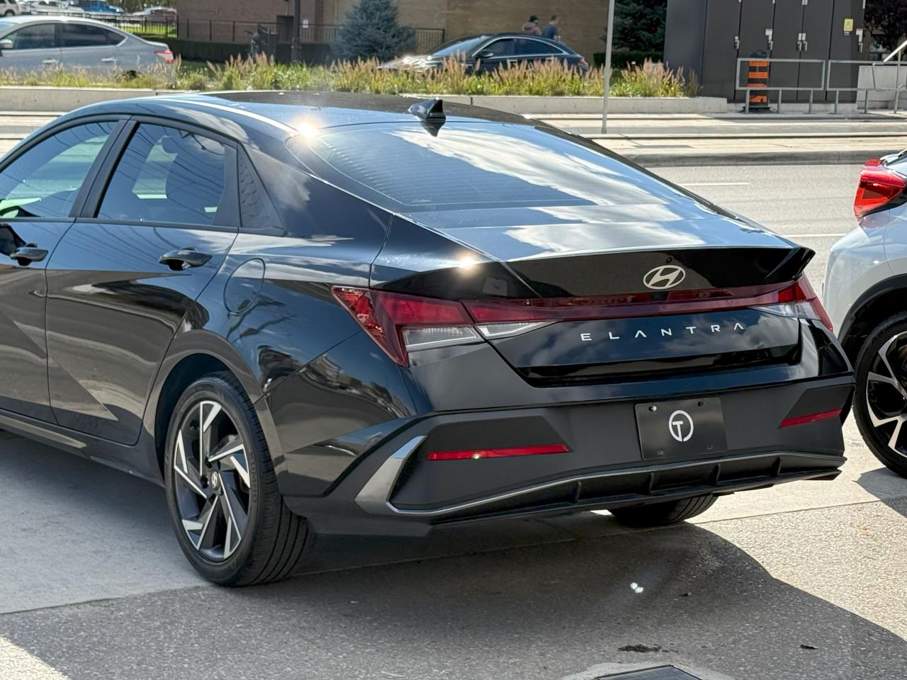 2024 Hyundai Elantra SEL | SUNROOF | CARPLAY | NAVI | BACK UP CAMERA Photo