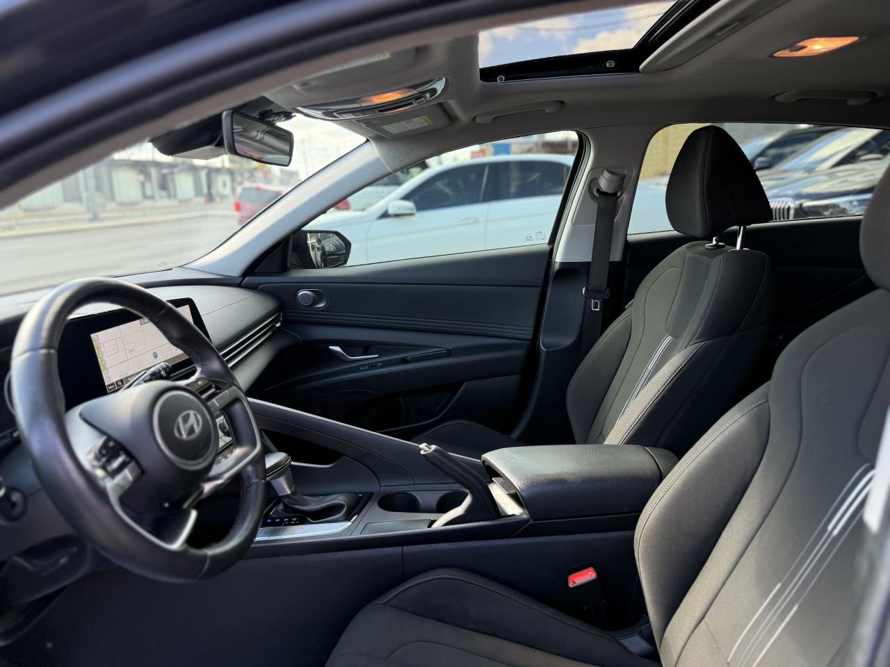 2024 Hyundai Elantra SEL | SUNROOF | CARPLAY | NAVI | BACK UP CAMERA Photo