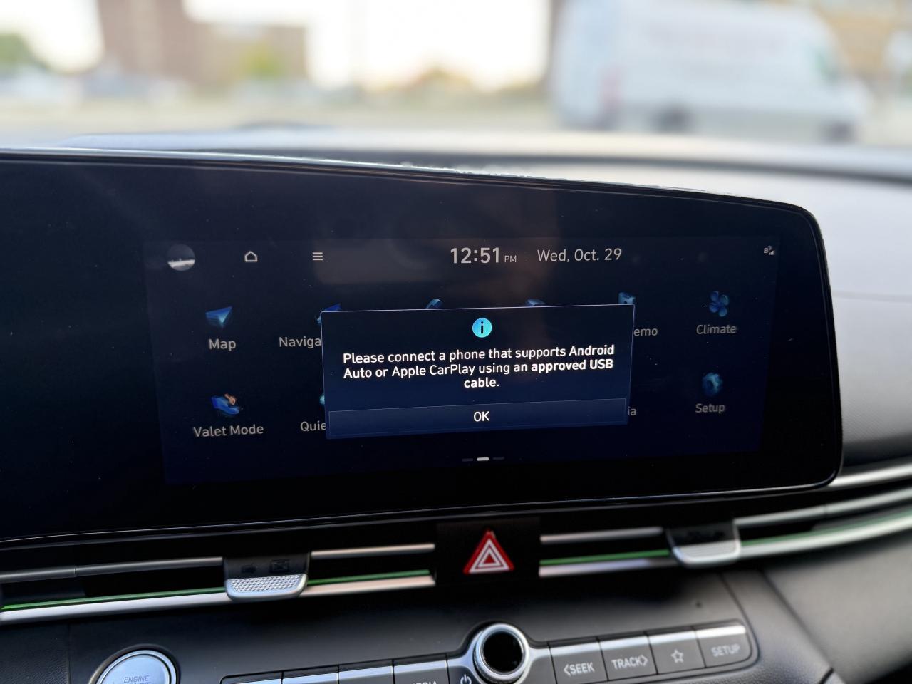 2024 Hyundai Elantra SEL | SUNROOF | CARPLAY | NAVI | BACK UP CAMERA Photo