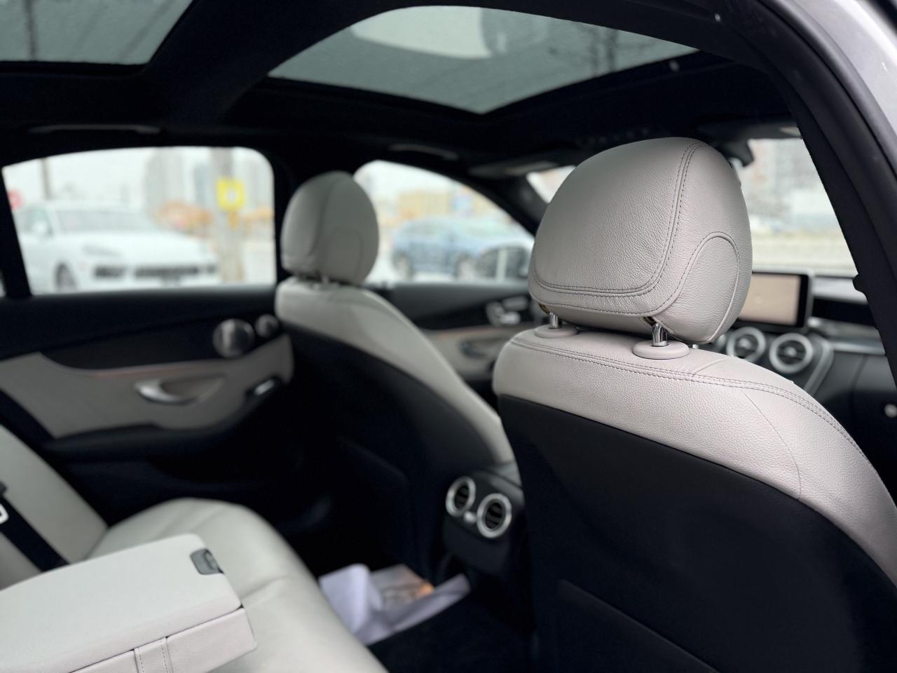 2015 Mercedes-Benz C-Class 400 //AMG SPORT | LOW KM | PANO | BURMESTER Photo