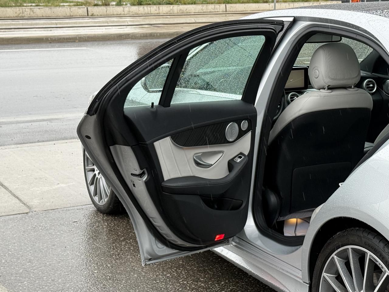 2015 Mercedes-Benz C-Class 400 //AMG SPORT | LOW KM | PANO | BURMESTER Photo