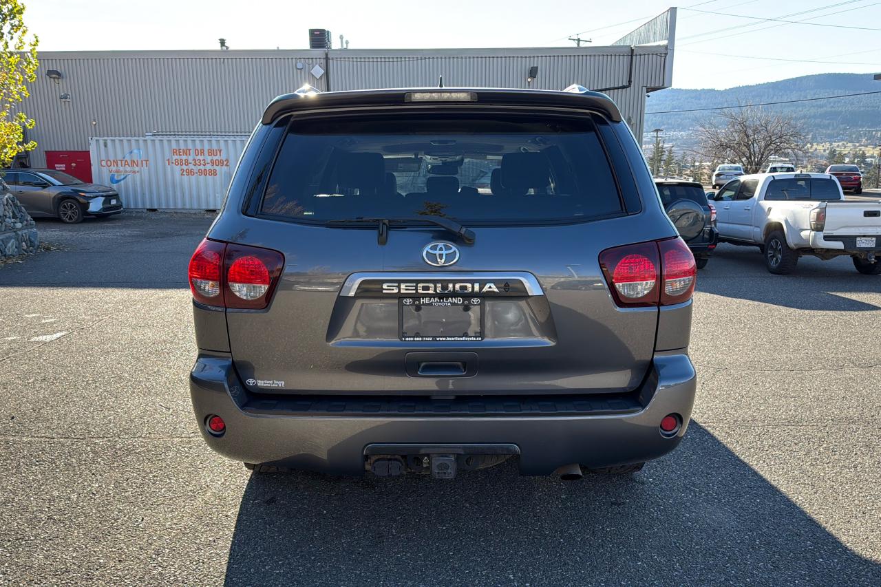 2020 Toyota Sequoia SR5 Photo