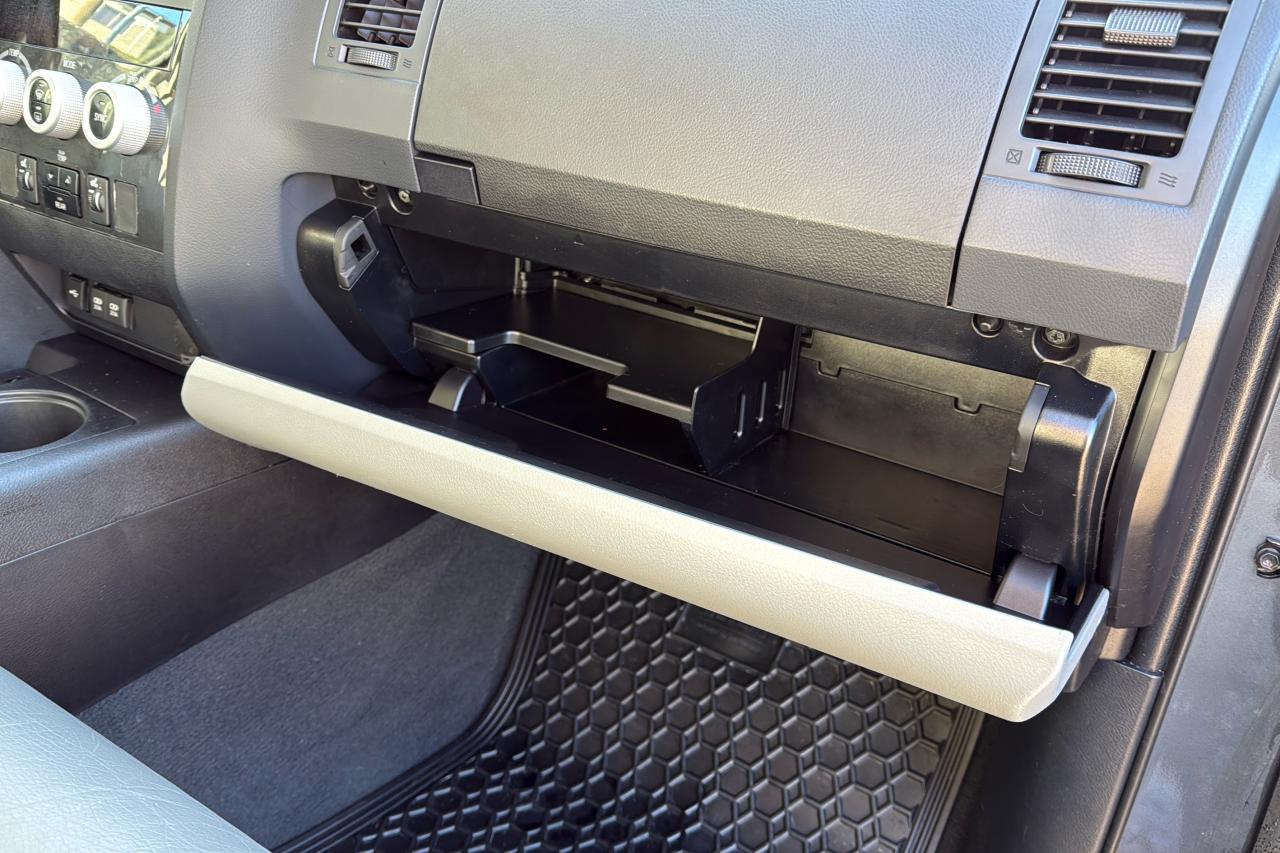 2020 Toyota Sequoia SR5 Photo