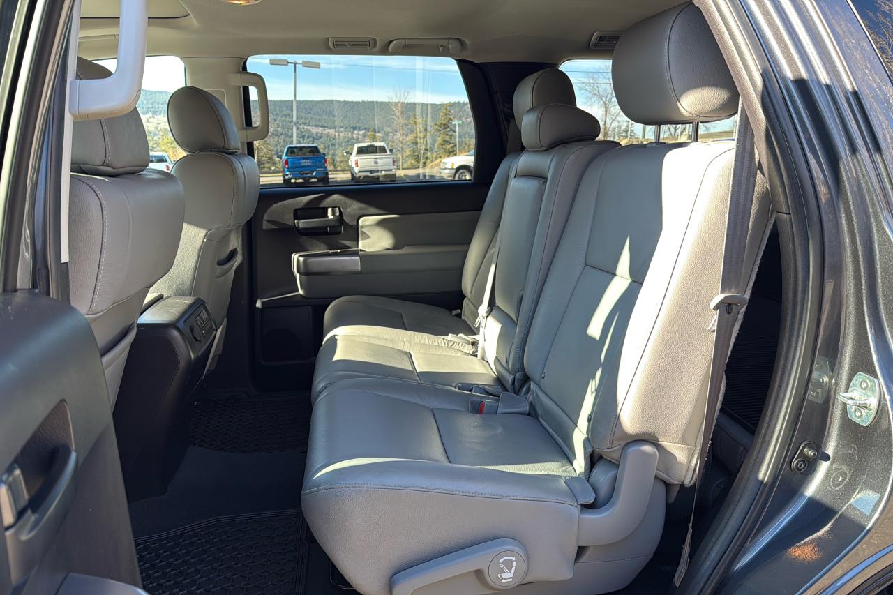 2020 Toyota Sequoia SR5 Photo