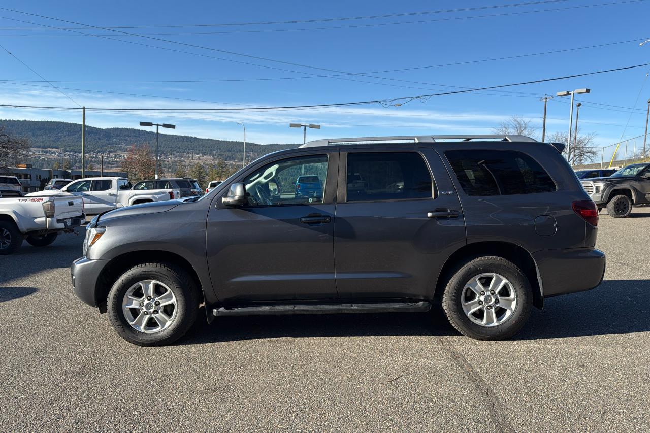 2020 Toyota Sequoia SR5 Photo3