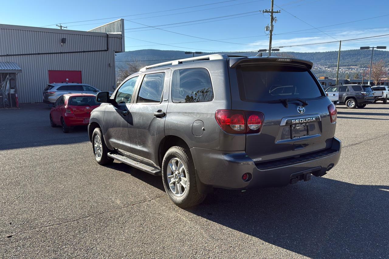 2020 Toyota Sequoia SR5 Photo