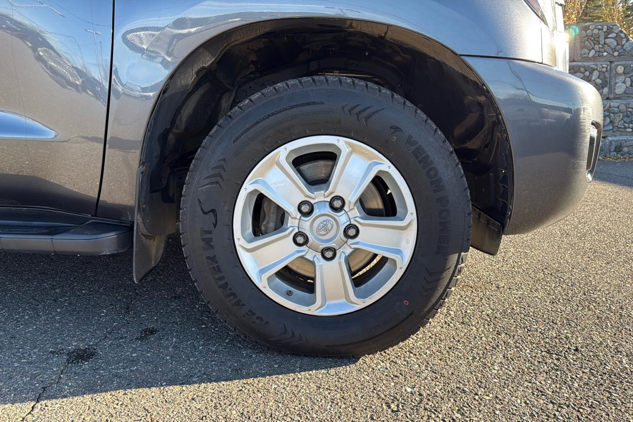 2020 Toyota Sequoia SR5 Photo