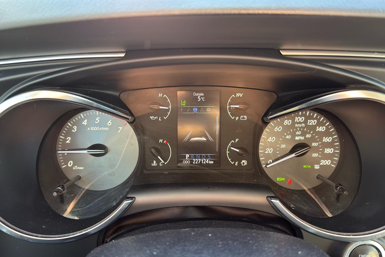 2020 Toyota Sequoia SR5 Photo