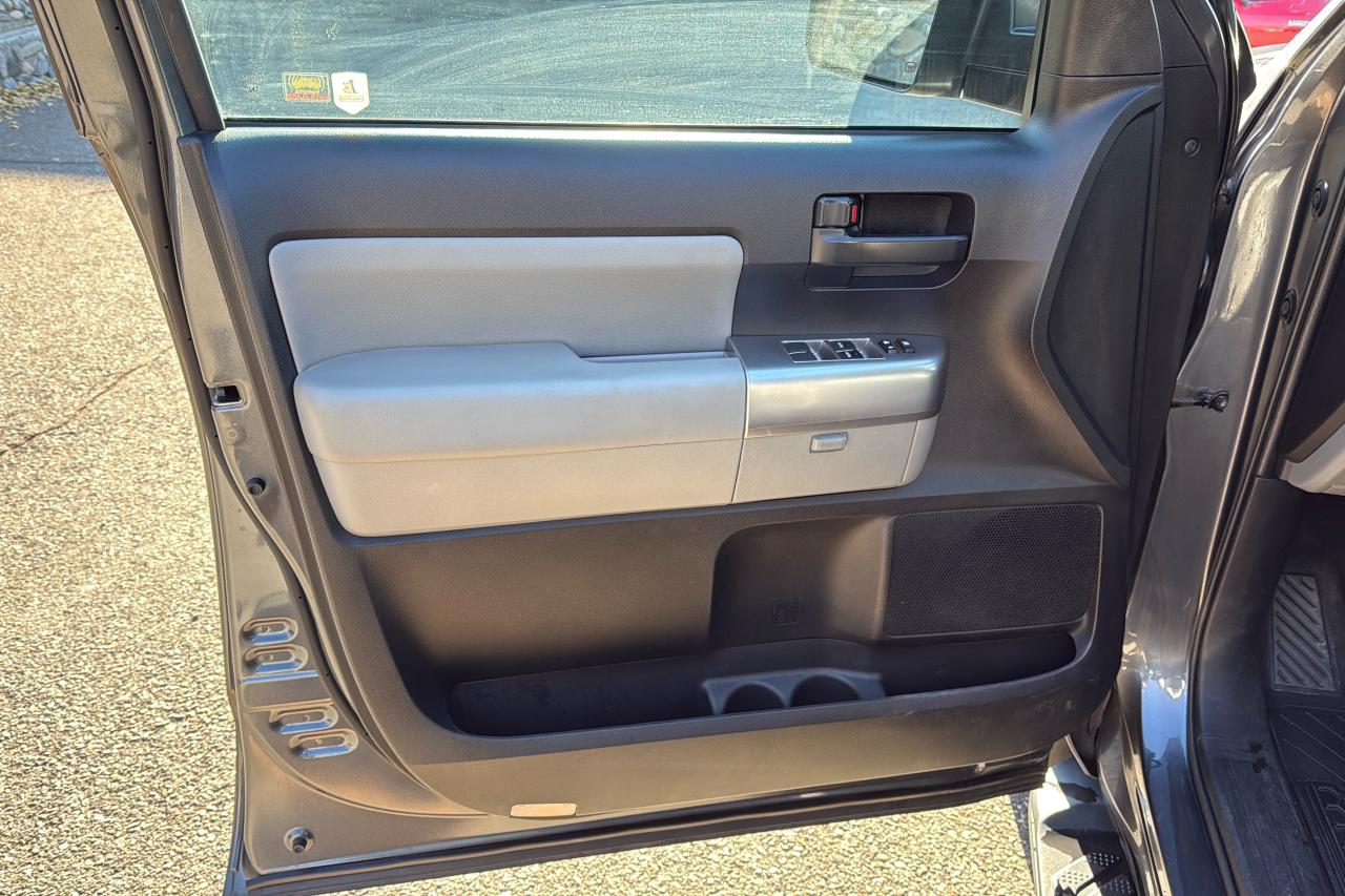 2020 Toyota Sequoia SR5 Photo