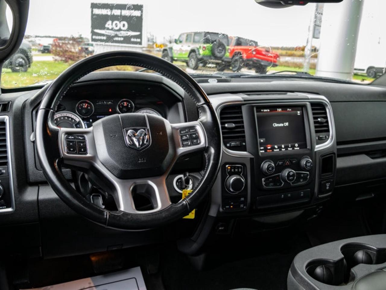 2021 RAM 1500 Classic WARLOCK Photo2