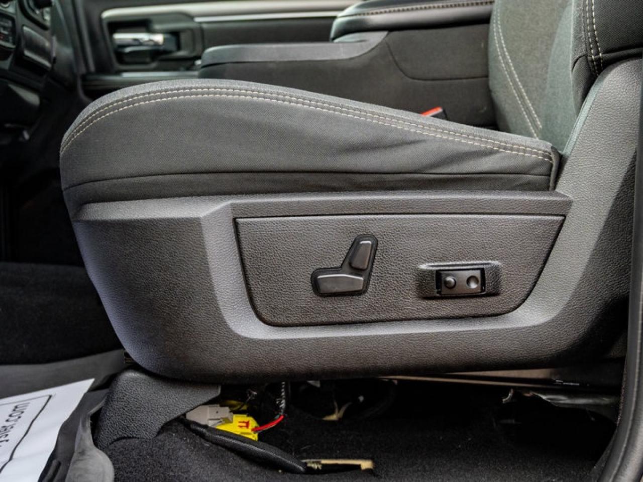 2021 RAM 1500 Classic WARLOCK Photo