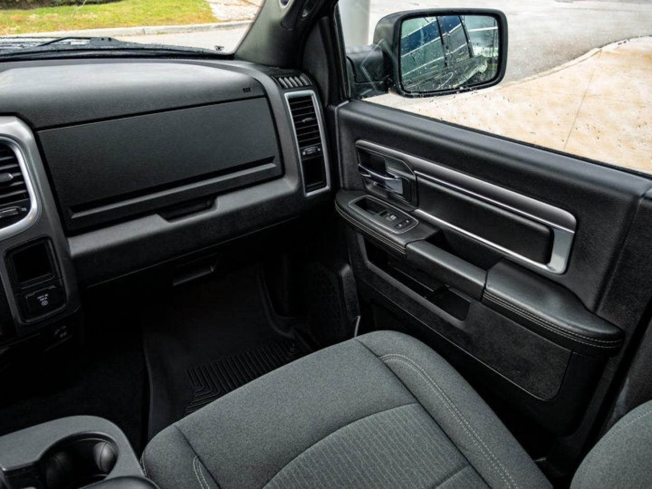 2021 RAM 1500 Classic WARLOCK Photo