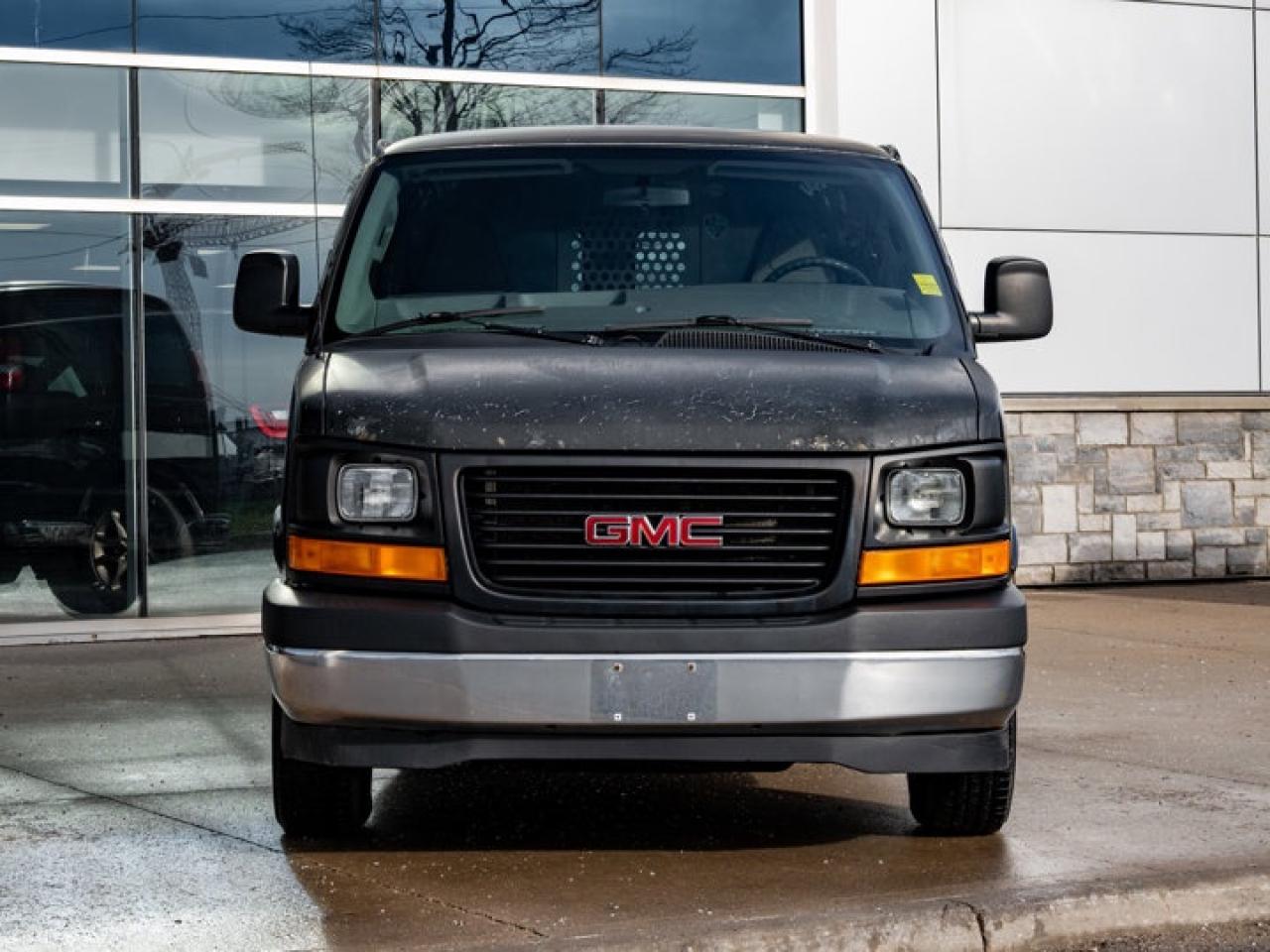 2017 GMC Savana Cargo Van Photo