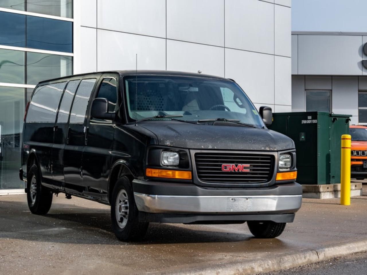 2017 GMC Savana Cargo Van Photo