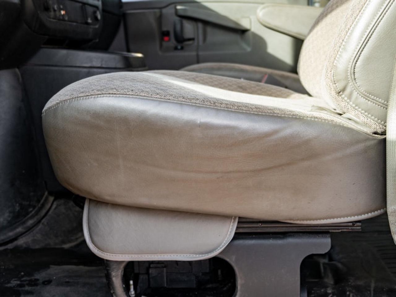 2017 GMC Savana Cargo Van Photo