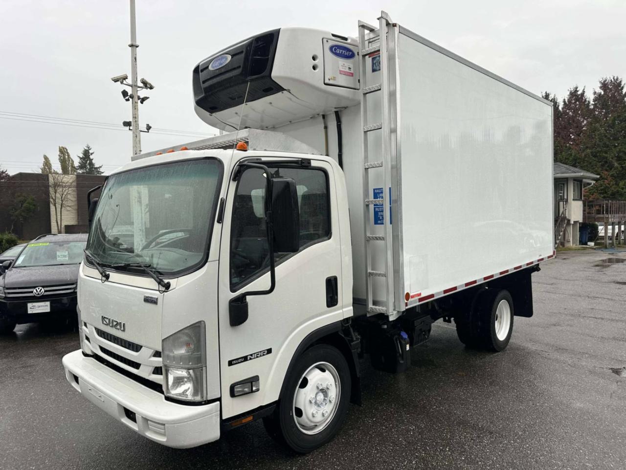 Used 2019 Isuzu NRR 14 Foot Reefer Cube Van for sale in Surrey, BC