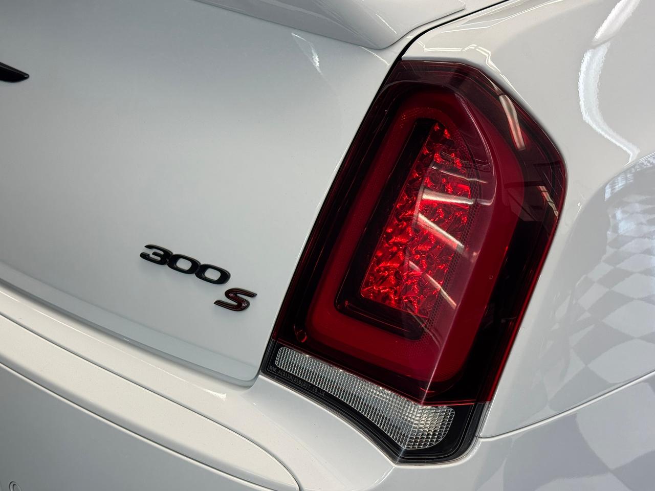 2023 Chrysler 300 300S RWD+Adaptive Cruise+Roof+LIKE NEW Photo