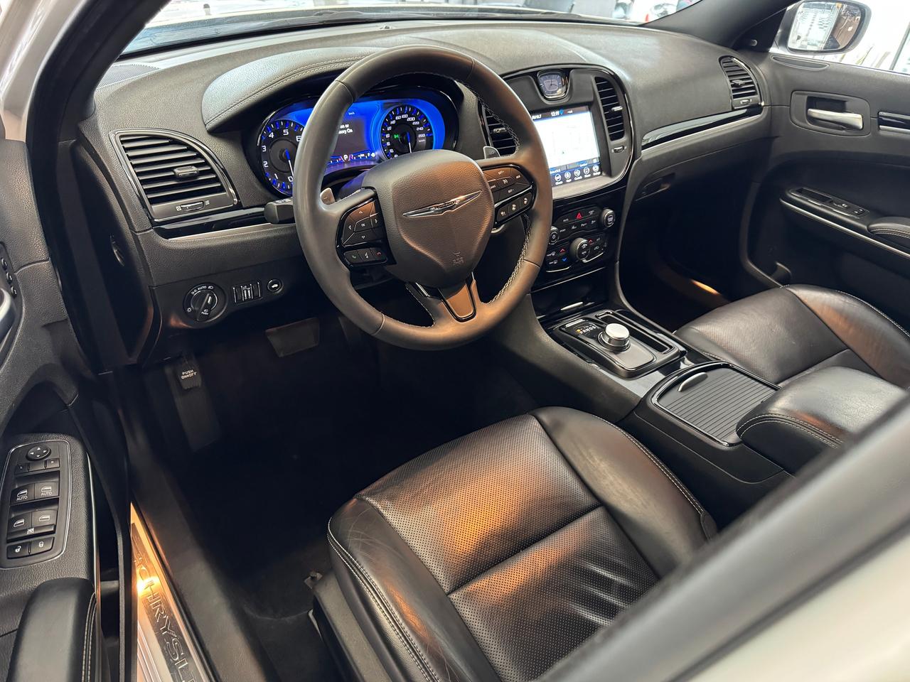 2023 Chrysler 300 300S RWD+Adaptive Cruise+Roof+LIKE NEW Photo