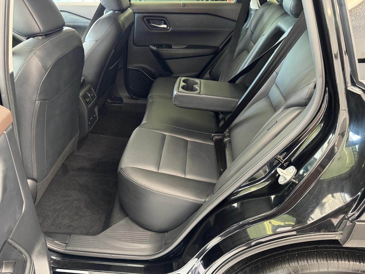 2023 Nissan Rogue SV Premium AWD Midnight Edition+CLEAN CARFAX Photo