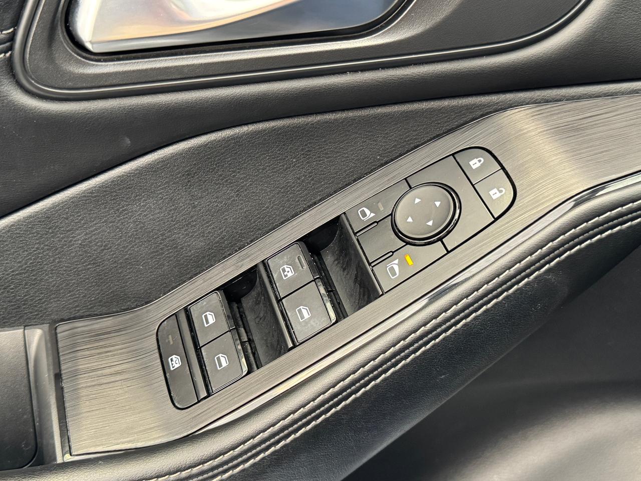 2023 Nissan Rogue SV Premium AWD Midnight Edition+CLEAN CARFAX Photo