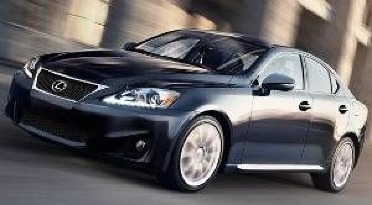 2011 Lexus IS 250 AWD/LEATHER/ROOF / NAVI / REARCAM / LOW KM / MINT