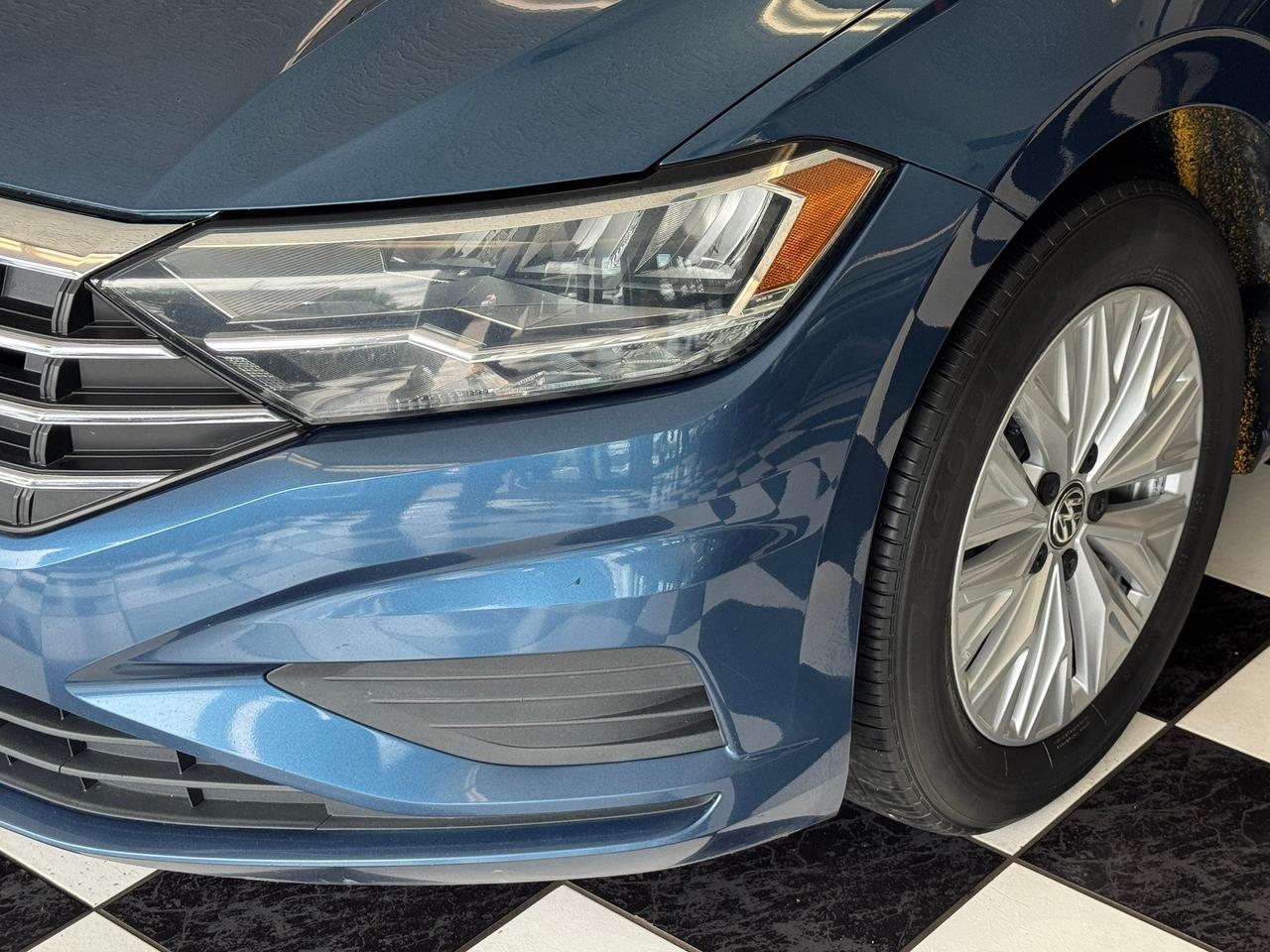 2019 Volkswagen Jetta Comfortline+New Tires+Brakes+ApplePlay+A/C Photo