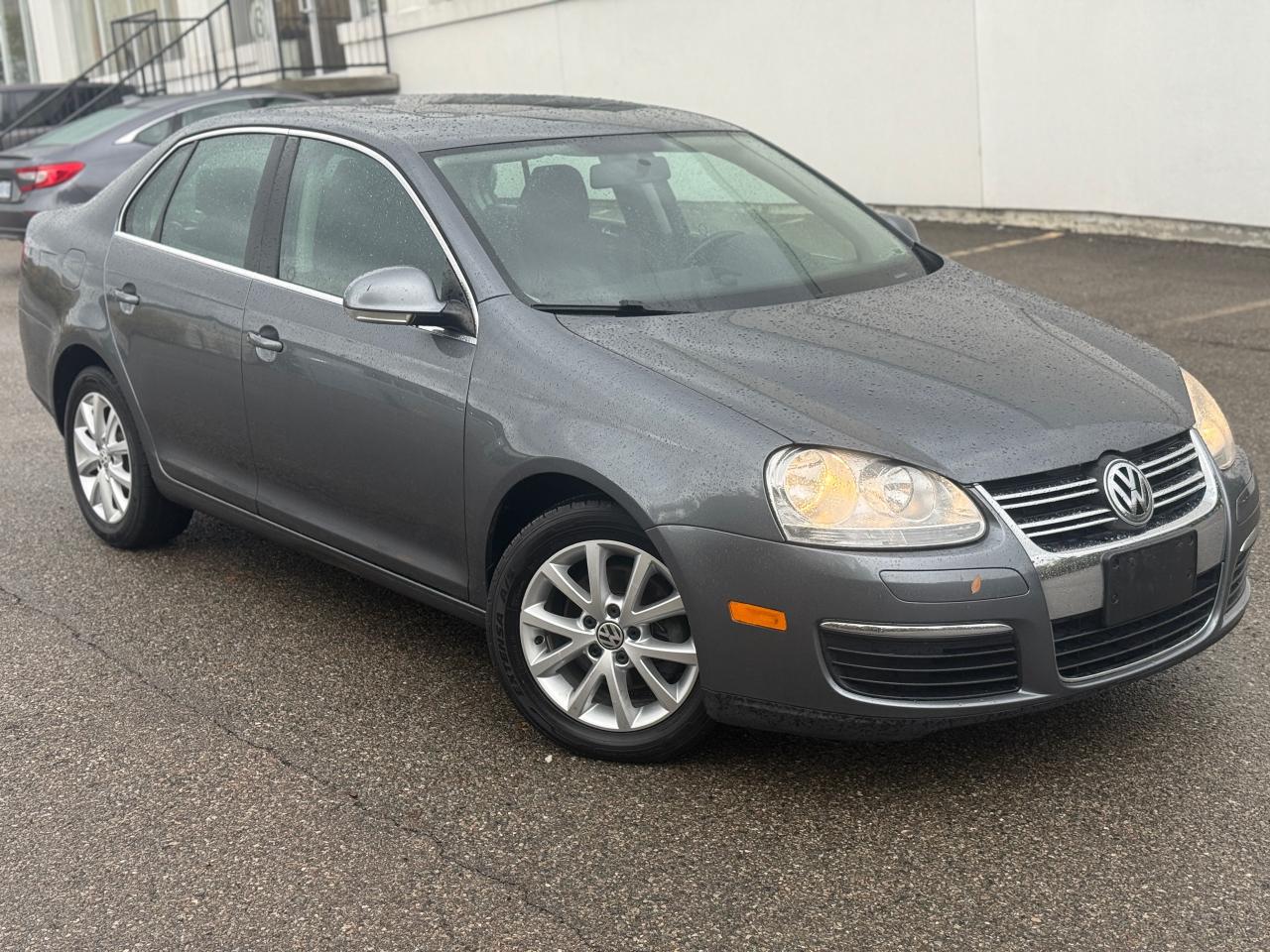 2010 Volkswagen Jetta 4dr 2.5L Auto Comfortline Photo